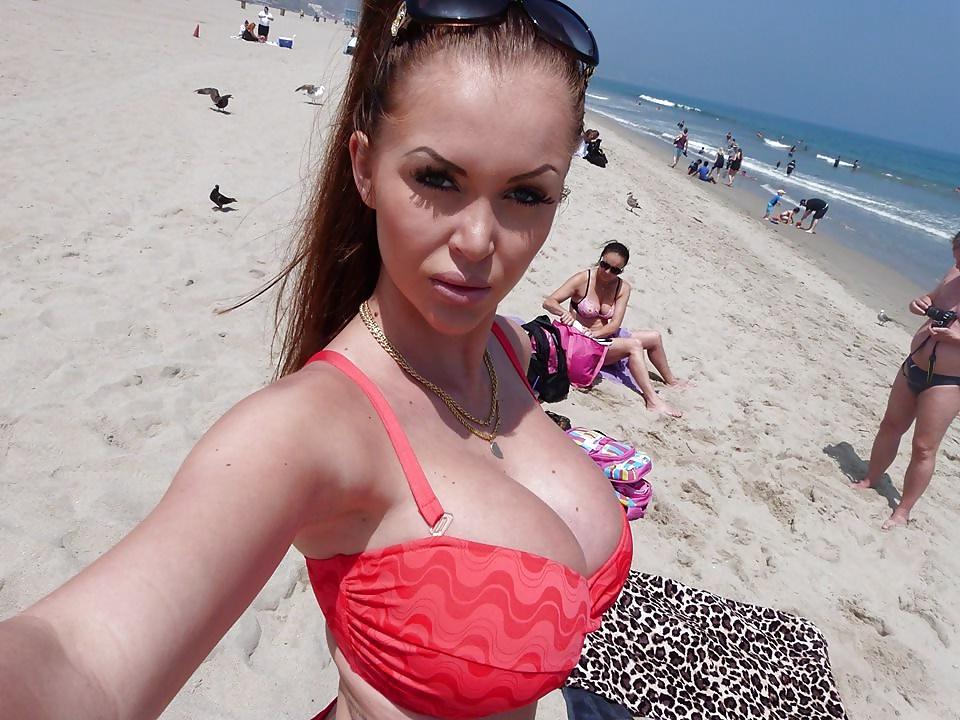 25P Stunning Beach Tits 5!!!!