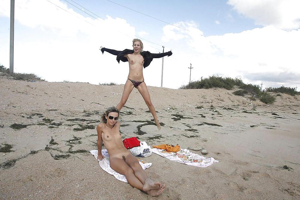 25P Come to my beach