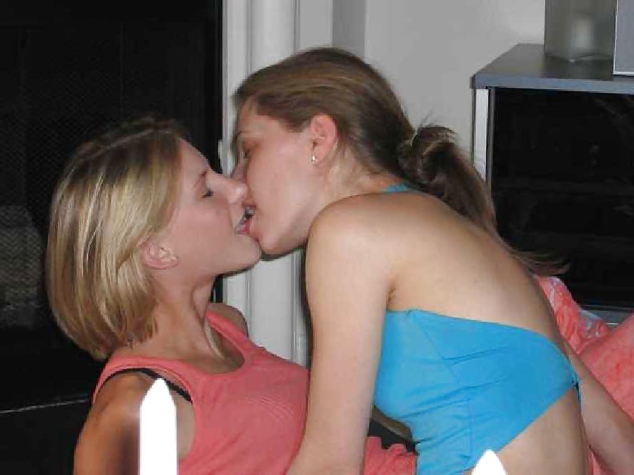 25P Amateur Lesbians