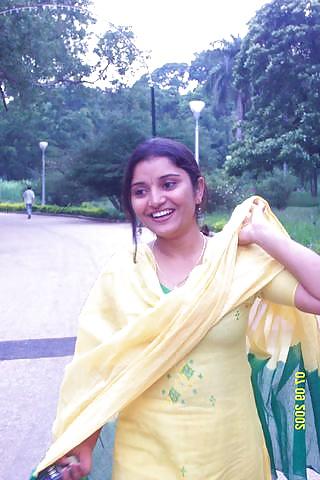 13P INDIAN HORNY TEEN RESHMI-INDIAN DESI PORN SET 8.3