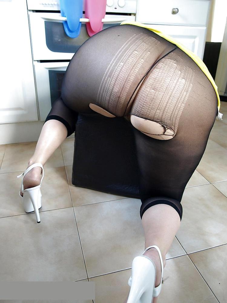 25P Great woman she is hot