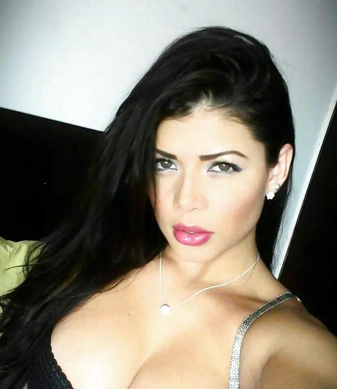 25P Colombian Girl