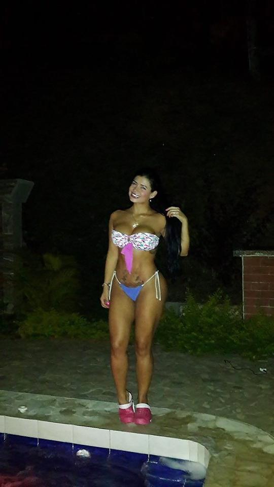 25P Colombian Girl