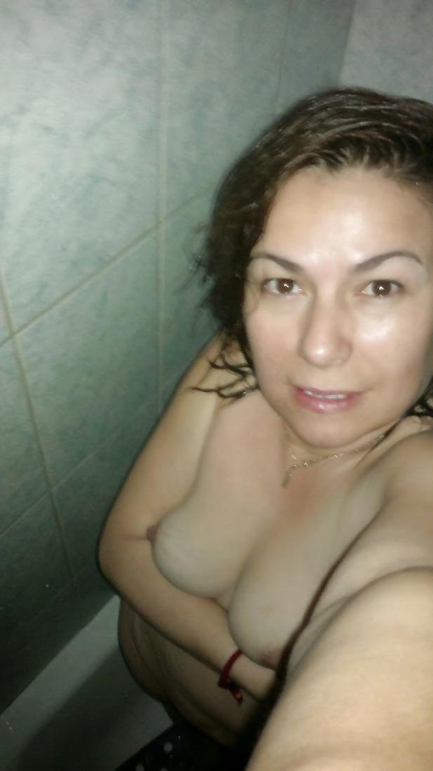 6P Mature Self Pics
