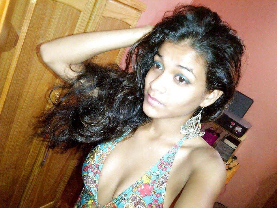 10P Desi Bikini Bash - 028