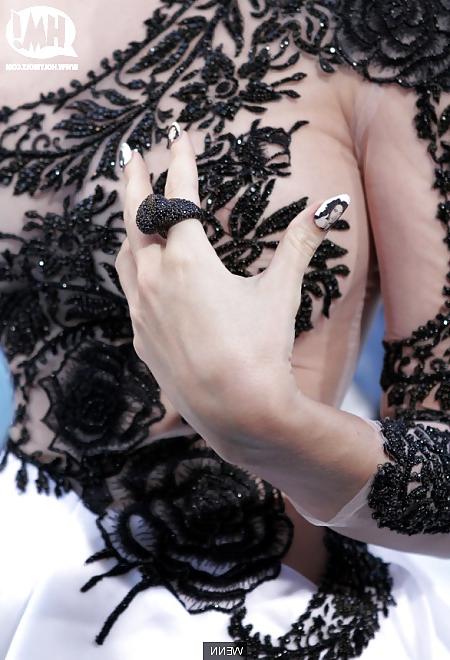 8P Katy Perry see through, nipples (no pasties)