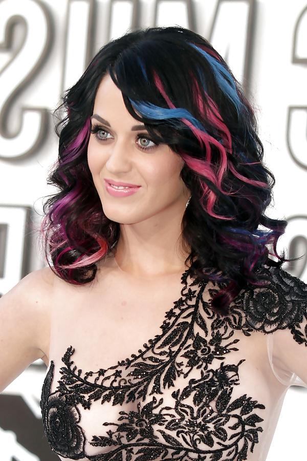 8P Katy Perry see through, nipples (no pasties)