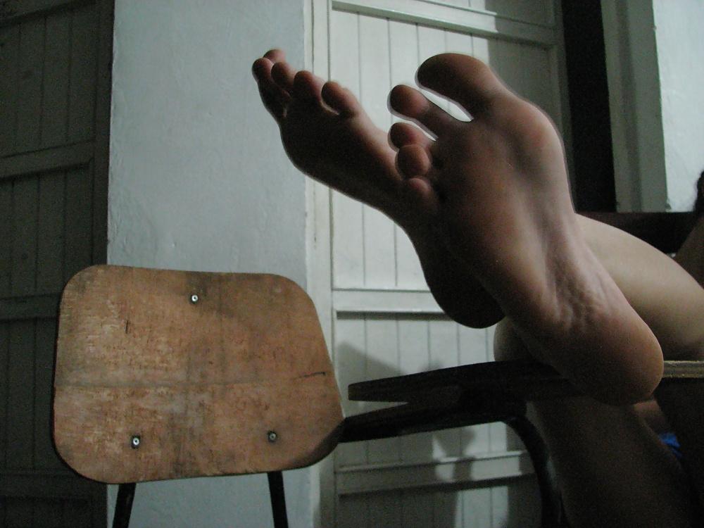 15P My colombian friend laurita feet and soles piedi colombiani 