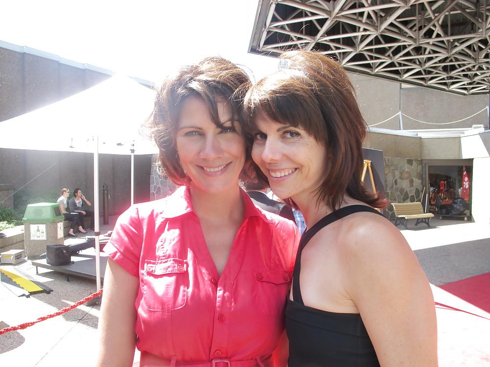 25P Mature LESBIANS lovers