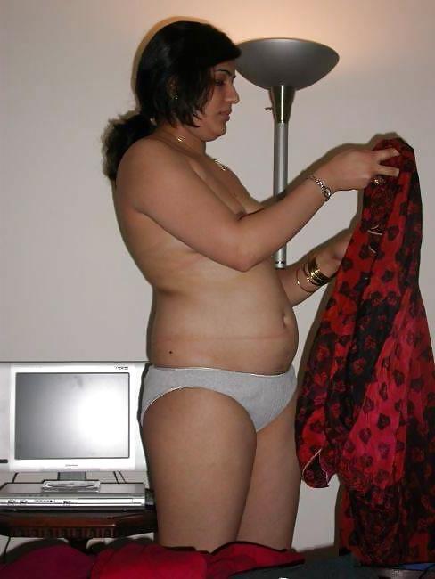 25P HORNY WIVES -INDIAN DESI PORN SET 12.7