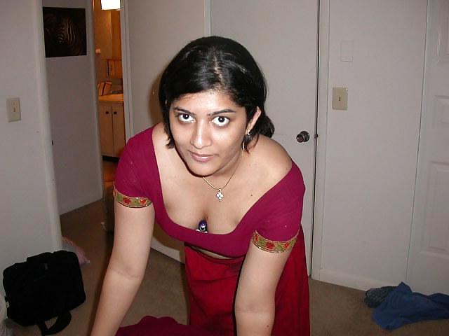 25P HORNY WIVES -INDIAN DESI PORN SET 12.7