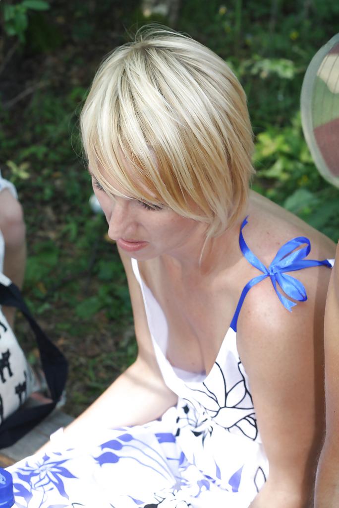 25P Random Downblouse