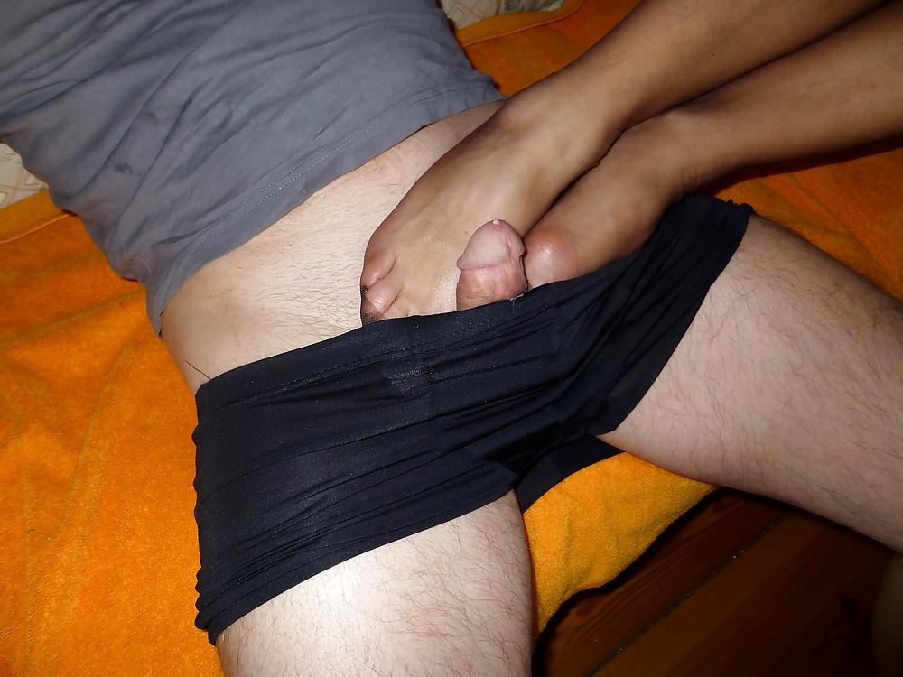 25P Nyloned Footjob in Vintage RHT