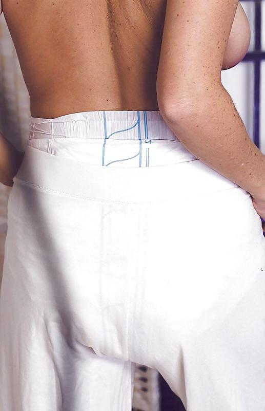 25P Sexy Girl And Women In Diaper