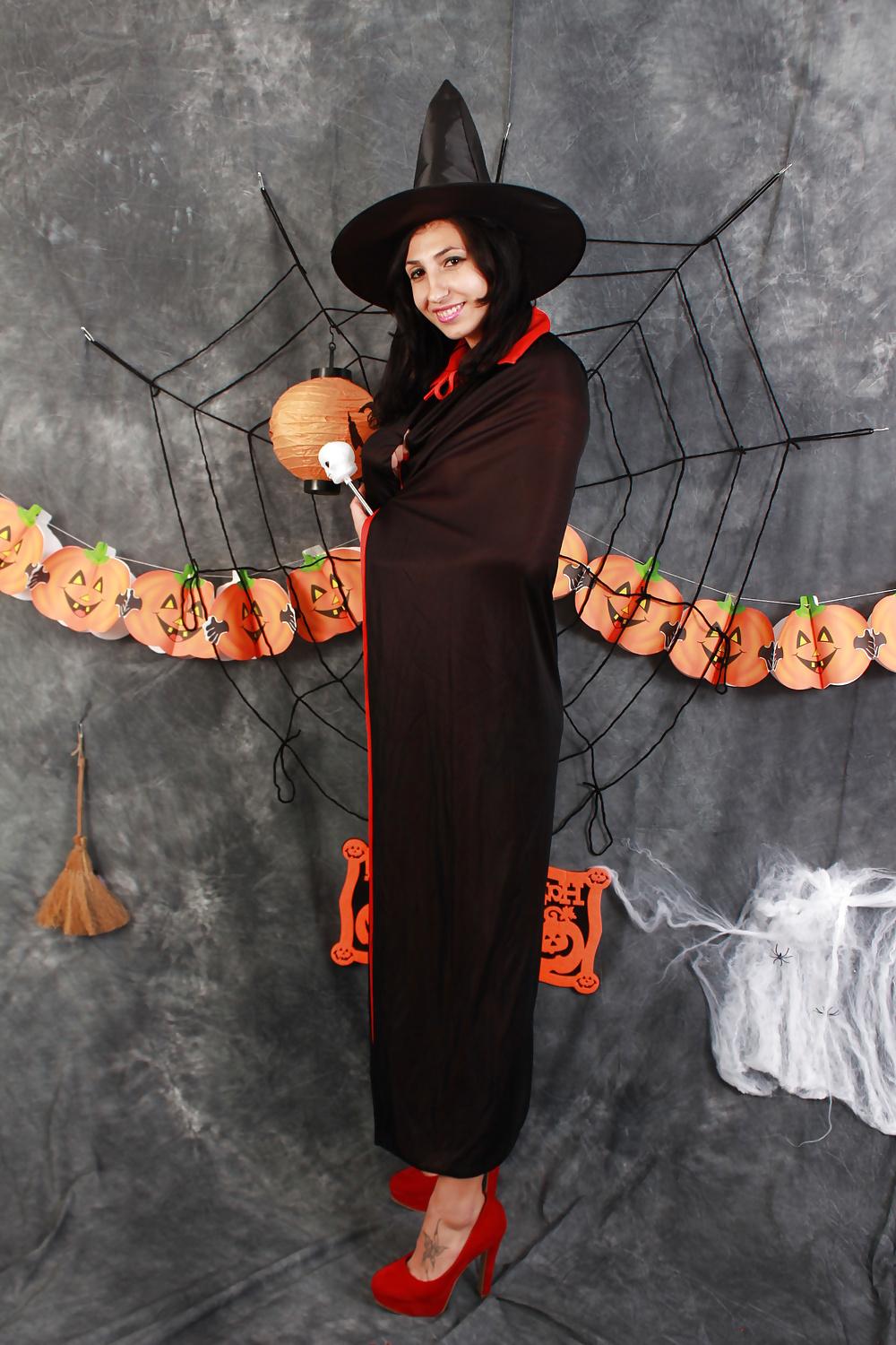 25P Happy Hallween