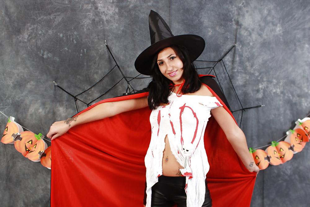 25P Happy Hallween