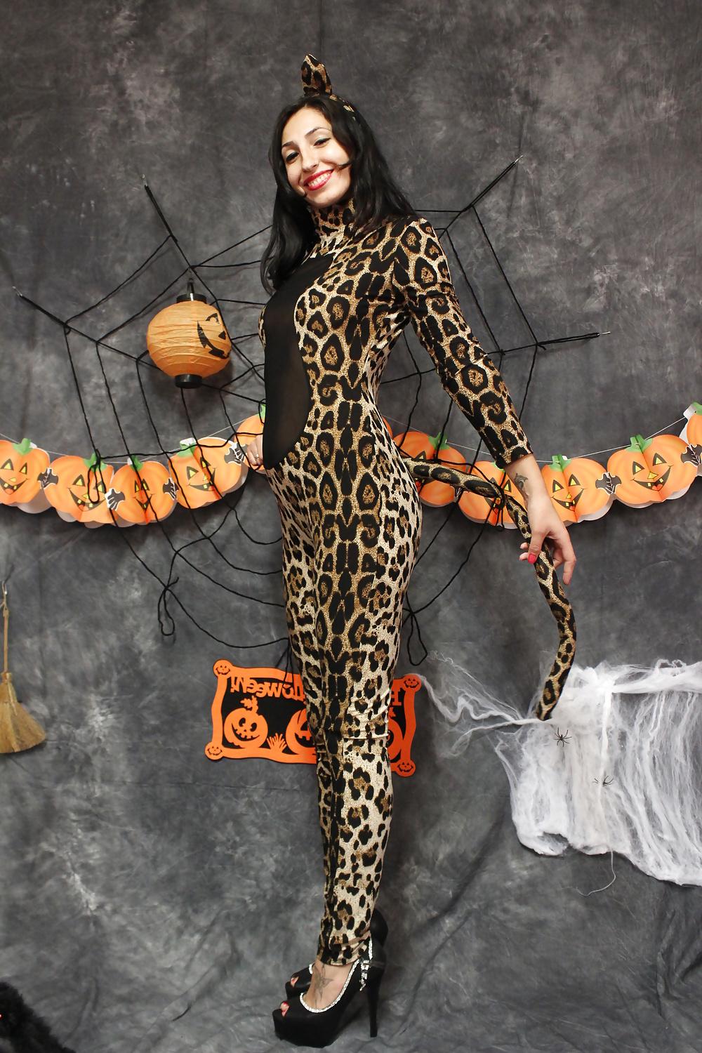 25P Happy Hallween