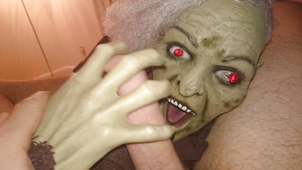 7P Halloween mask fucking 