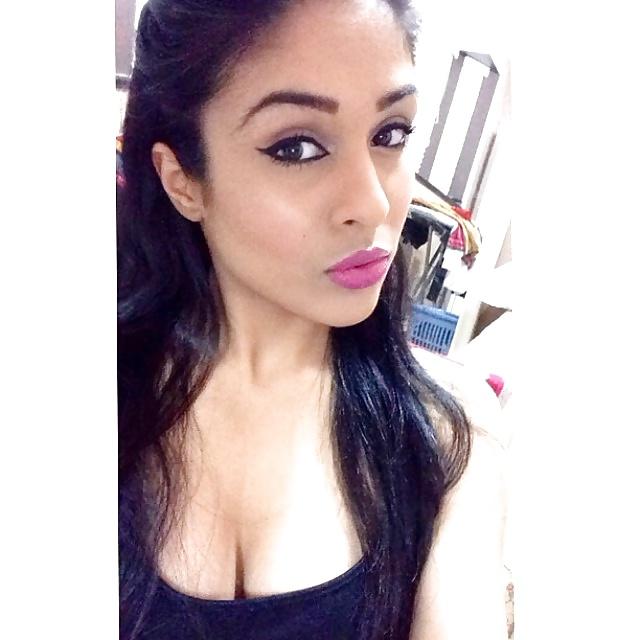 25P Indian desi slut what would you do to her. degrading comment
