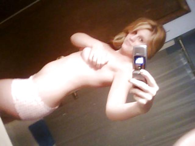 25P Nude Teen Self Shots