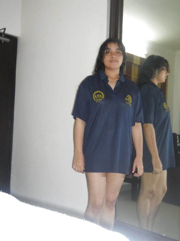 25P Desi nude muslim cpl from lucknow 