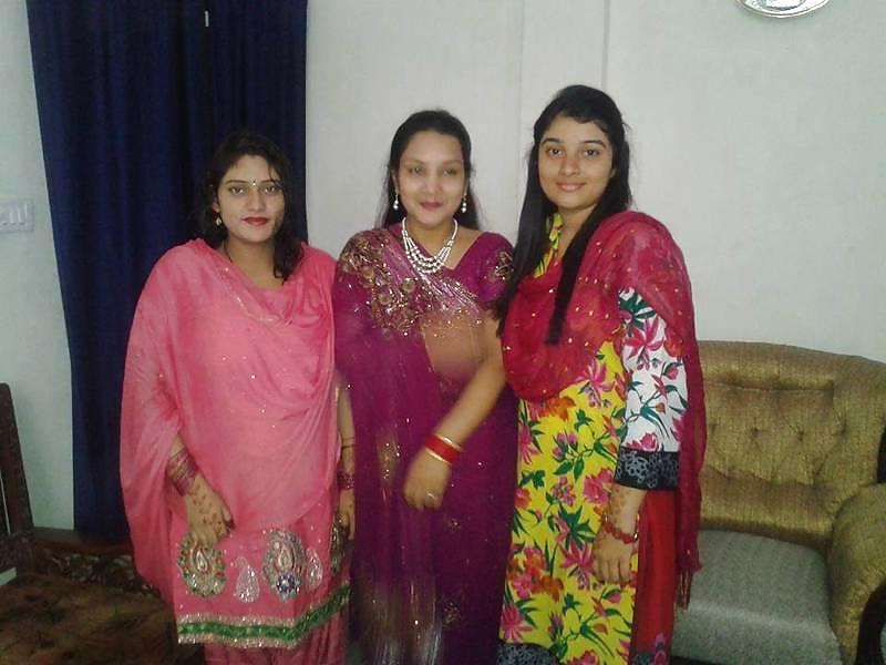 25P Desi nude muslim cpl from lucknow 