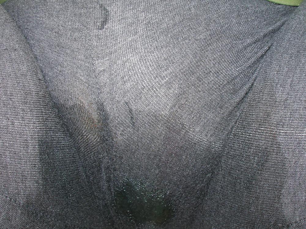 25P My messy crotch and leaky period gallery