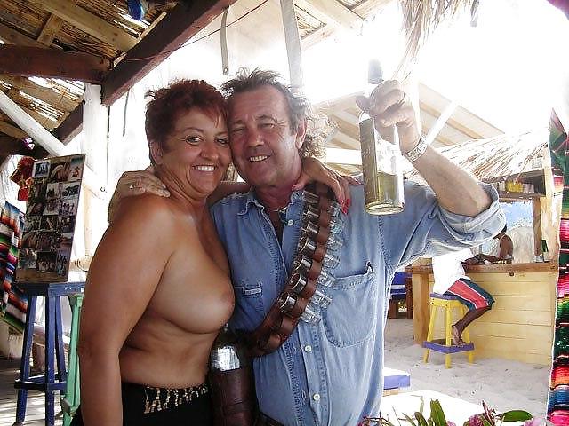 17P Naked couples 11.