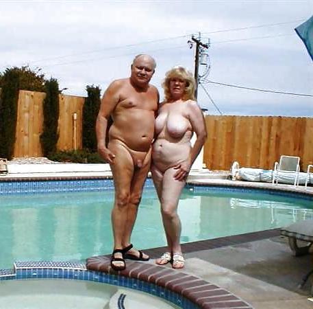 17P Naked couples 11.