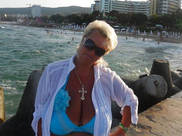 22P Busty Russian Woman 1959