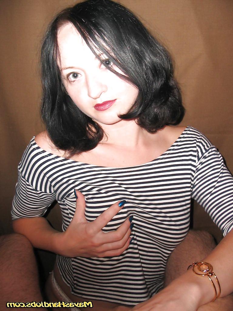 14P Maya Handjob gallery 7