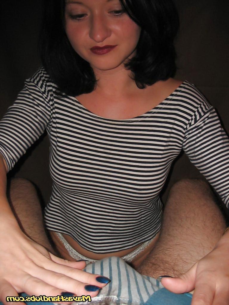 14P Maya Handjob gallery 7