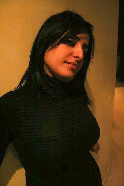 11P Desi Girl 1..2