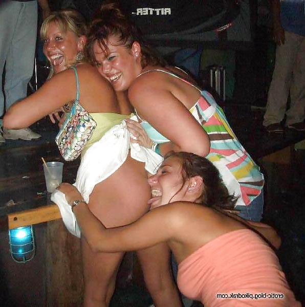 25P Lesbians 001