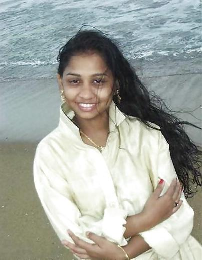 25P DESI TEEN SHIVANI -INDIAN DESI PORN SET 13.3
