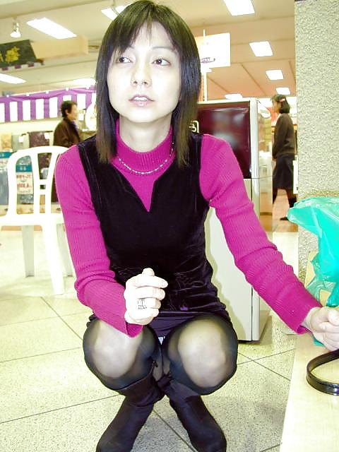 20P Japanese Married Woman 05