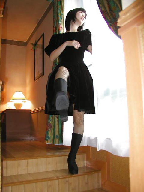 20P Japanese Married Woman 05