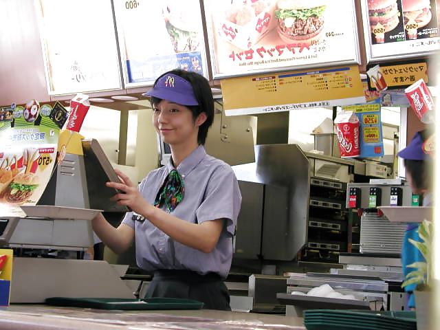 20P Japanese Married Woman 04