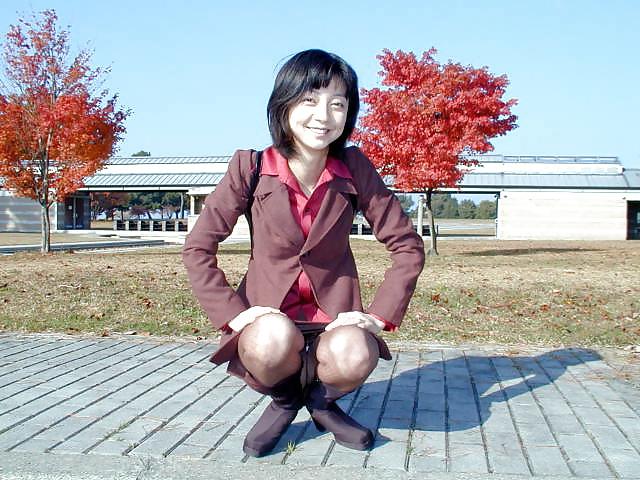20P Japanese Married Woman 04