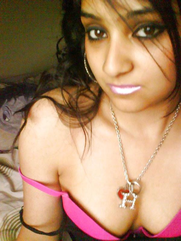 25P Desi Showing Assets 9