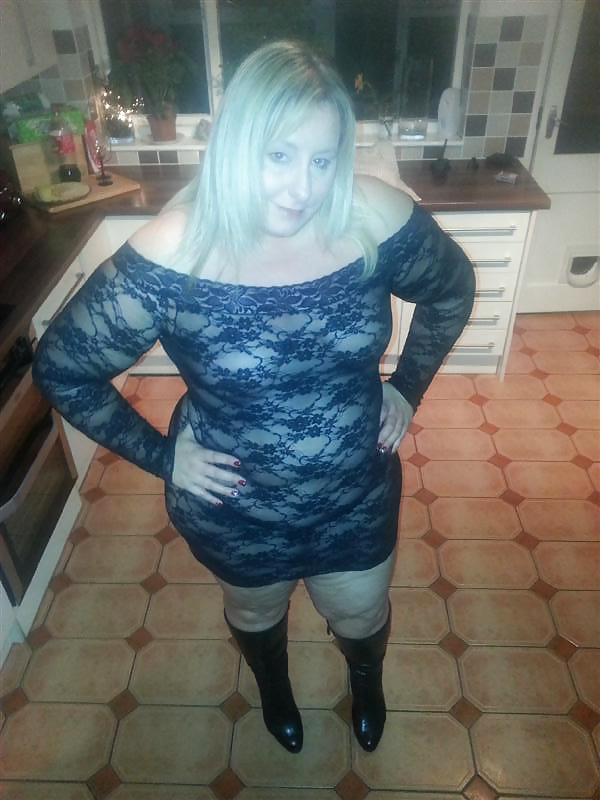 8P Comment to see chubby Lisa exposed
