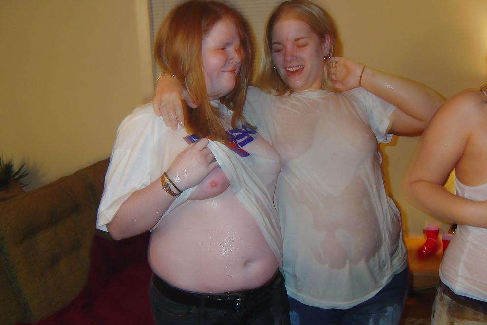 15P Wet Tshirt Contest
