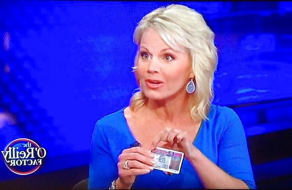 5P I want to see Fox New's Gretchen Carlson go black!