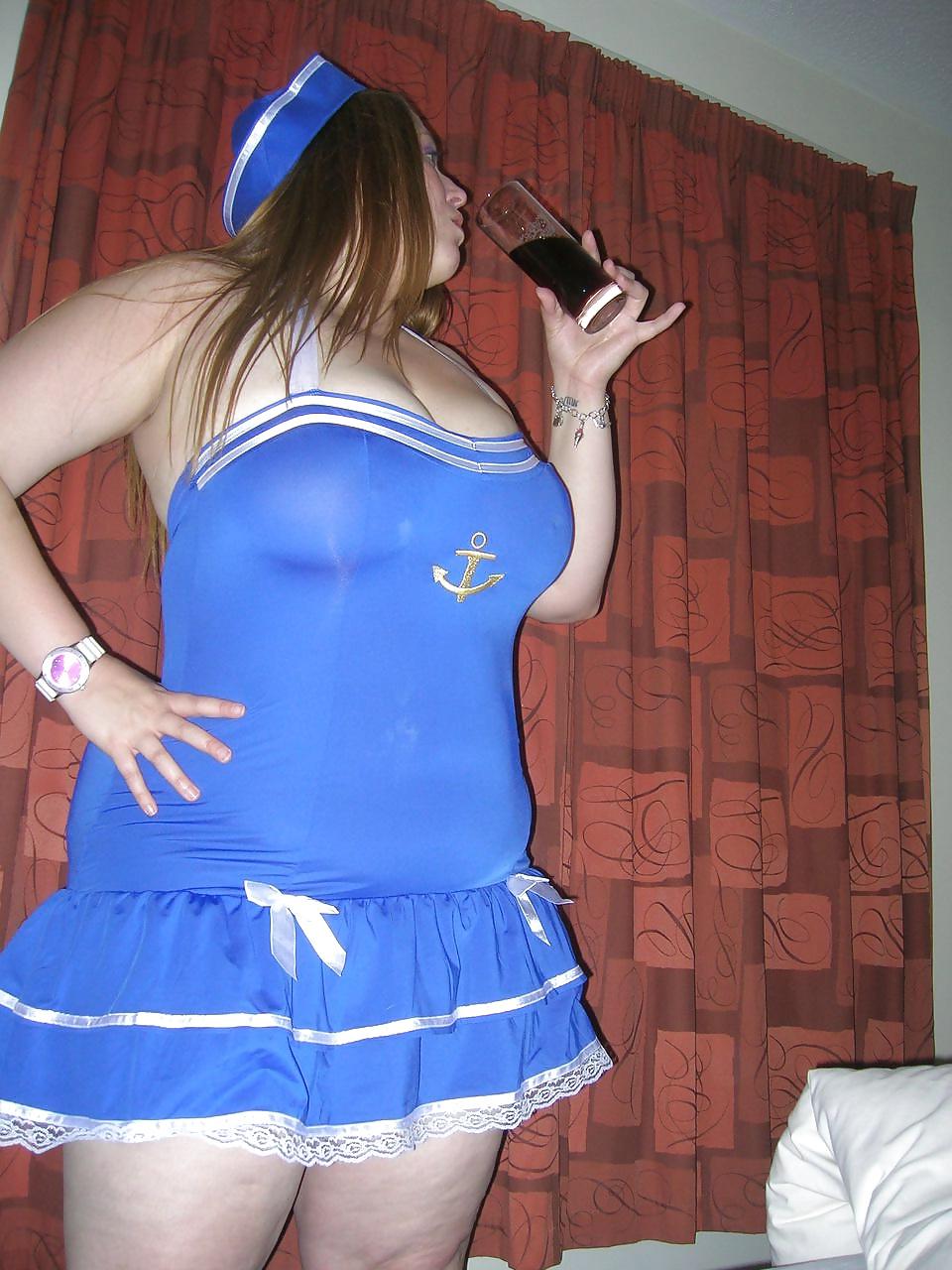 25P Big hot woman