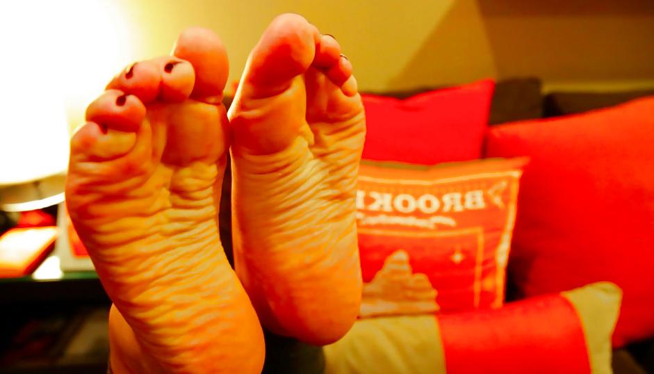 17P Beckys FOOT FETISH Boutique