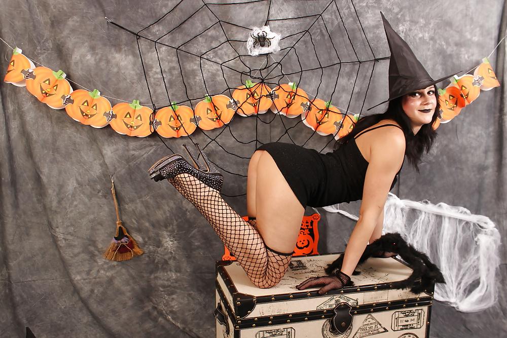 21P Happy Hallooween