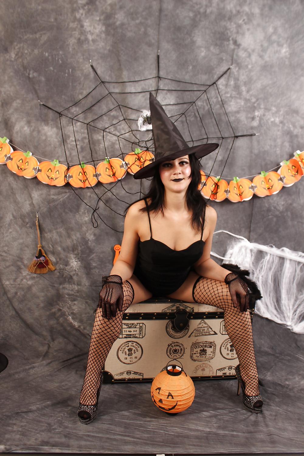 21P Happy Hallooween
