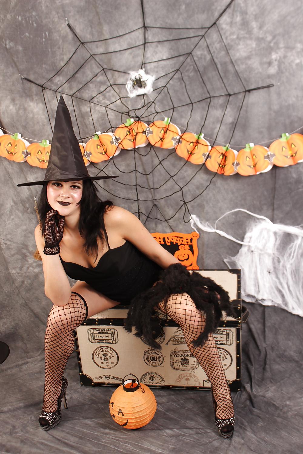 21P Happy Hallooween