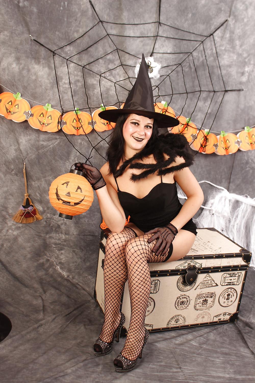 21P Happy Hallooween