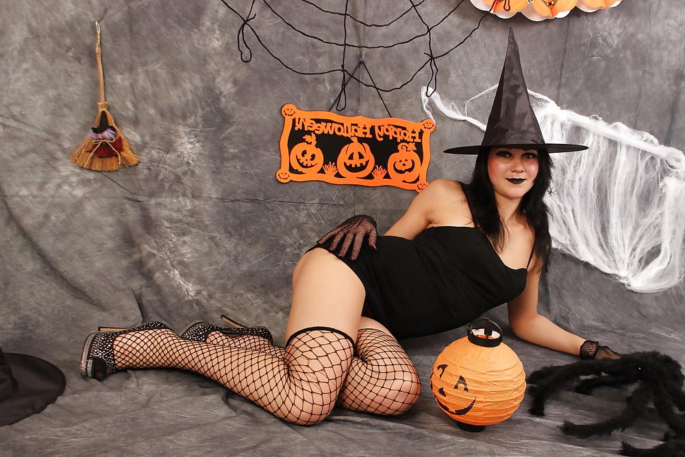 21P Happy Hallooween